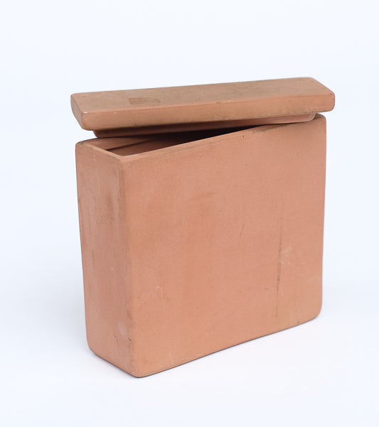 Terra Cotta Pot with Lid